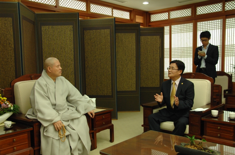 2010.09.27_경기도 의회불자회 예방 (8)